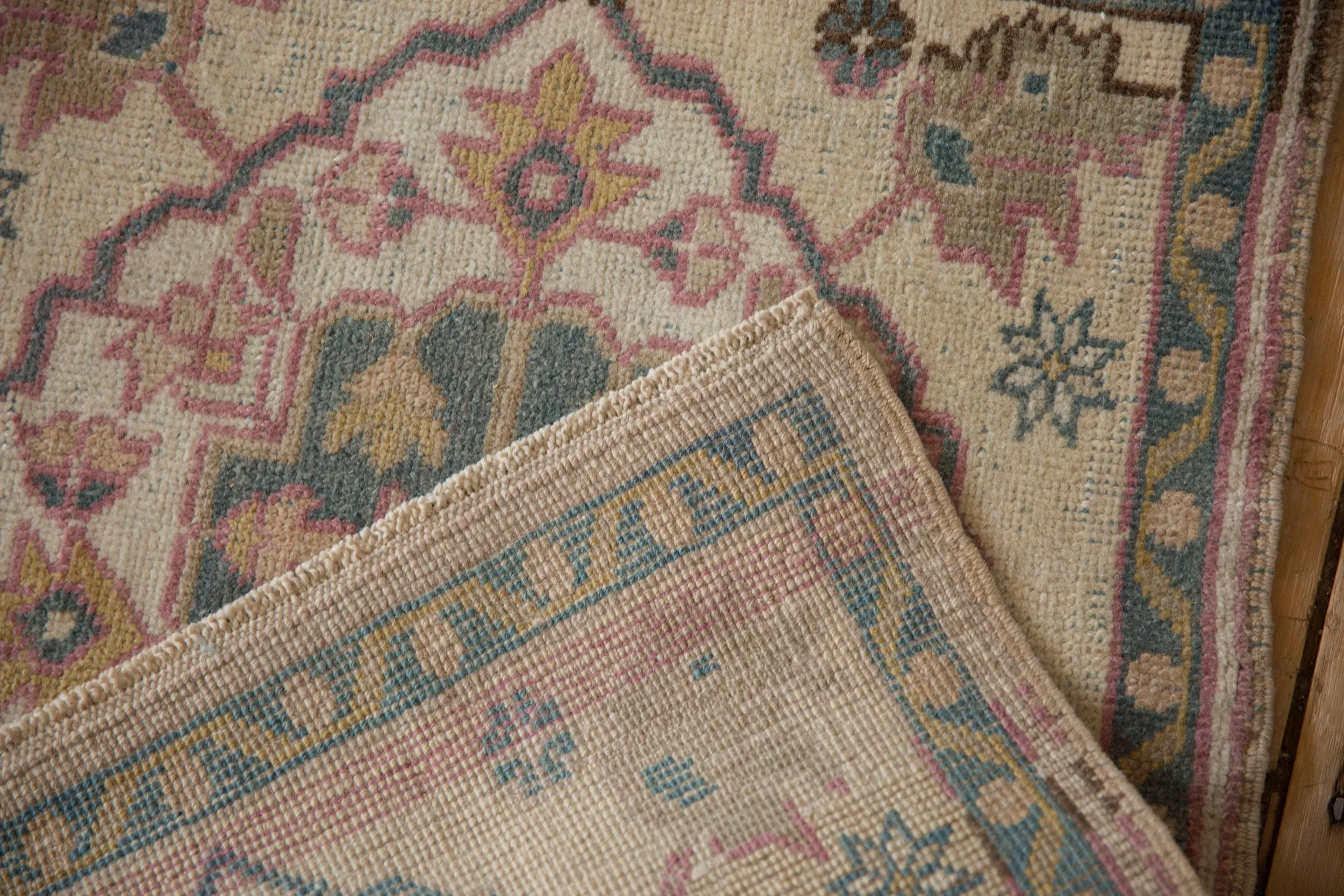 2x2.5 Vintage Distressed Oushak Square Rug Mat