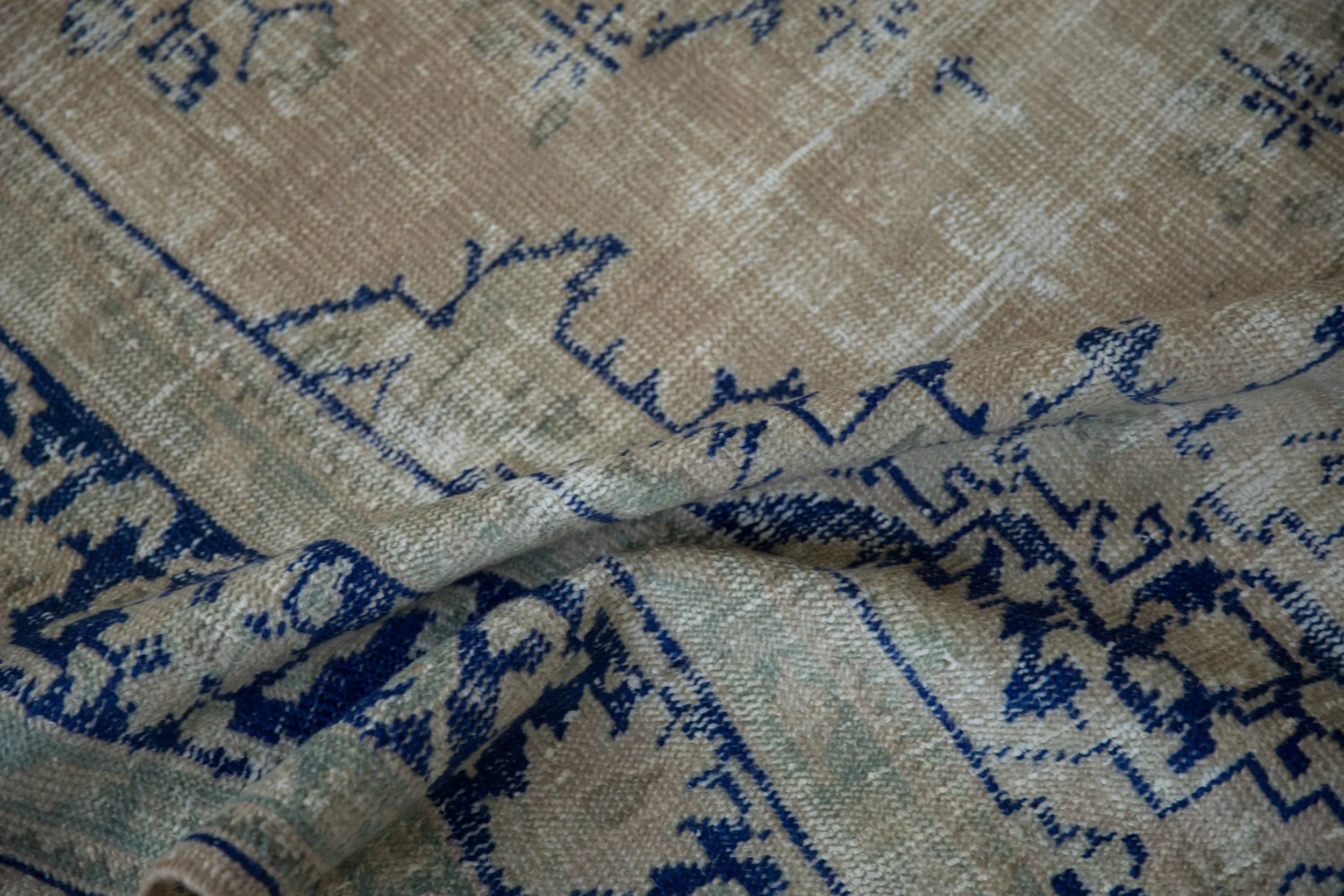 6.5x9.5 Vintage Distressed Oushak Carpet