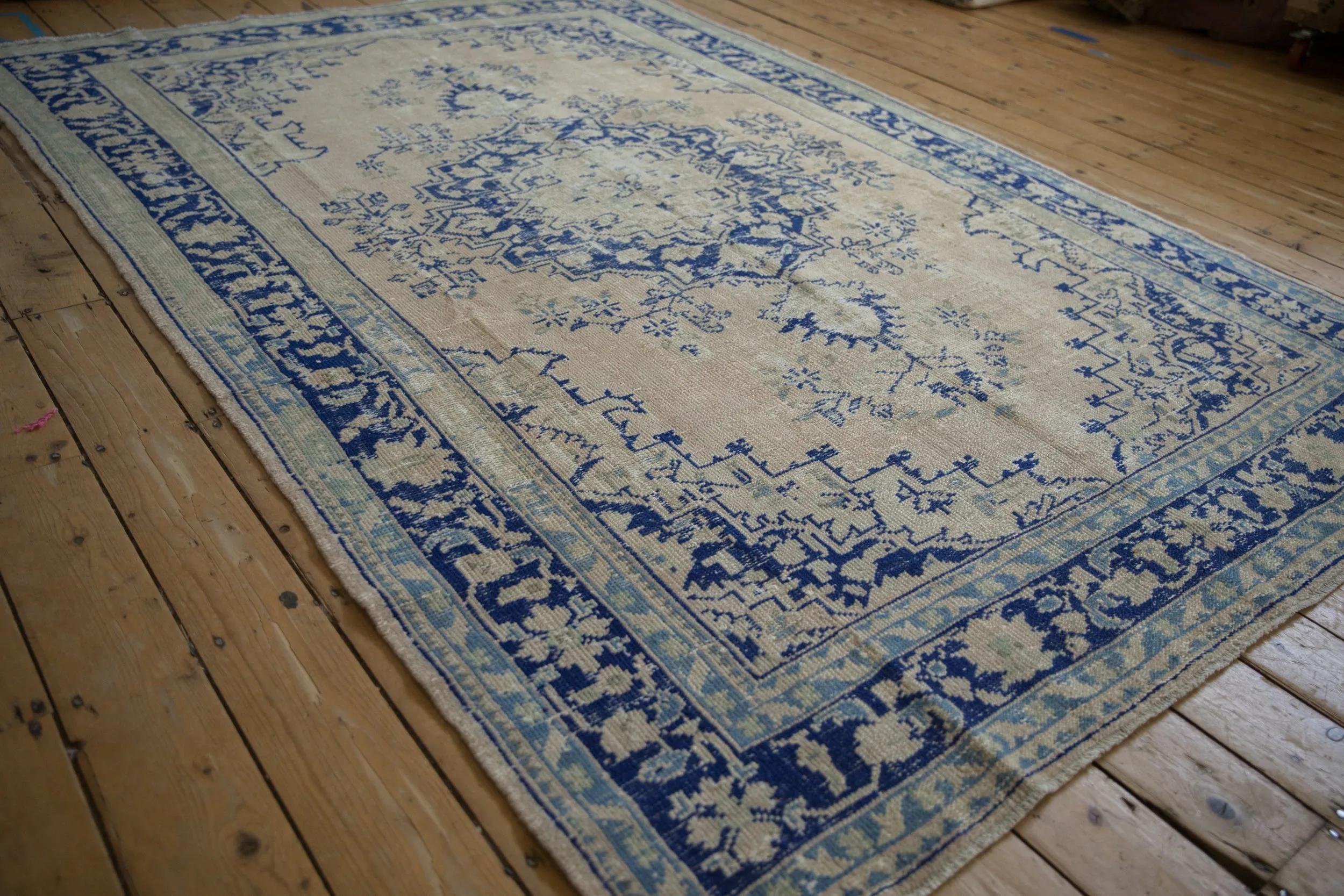 6.5x9.5 Vintage Distressed Oushak Carpet