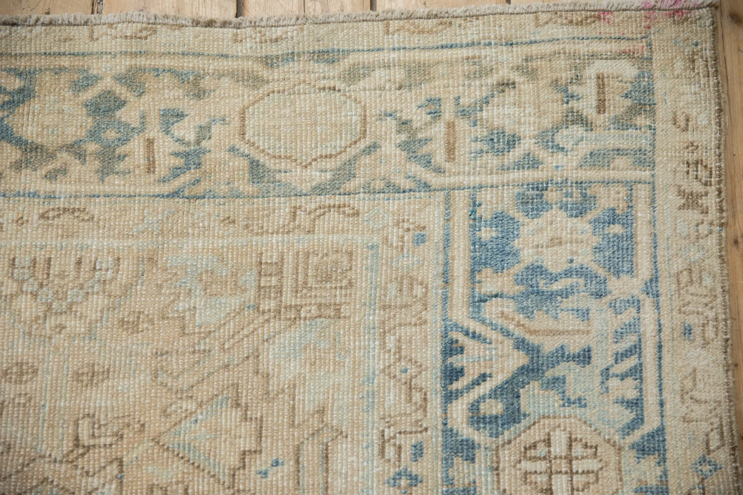 6x6.5 Vintage Distressed Heriz Square Carpet