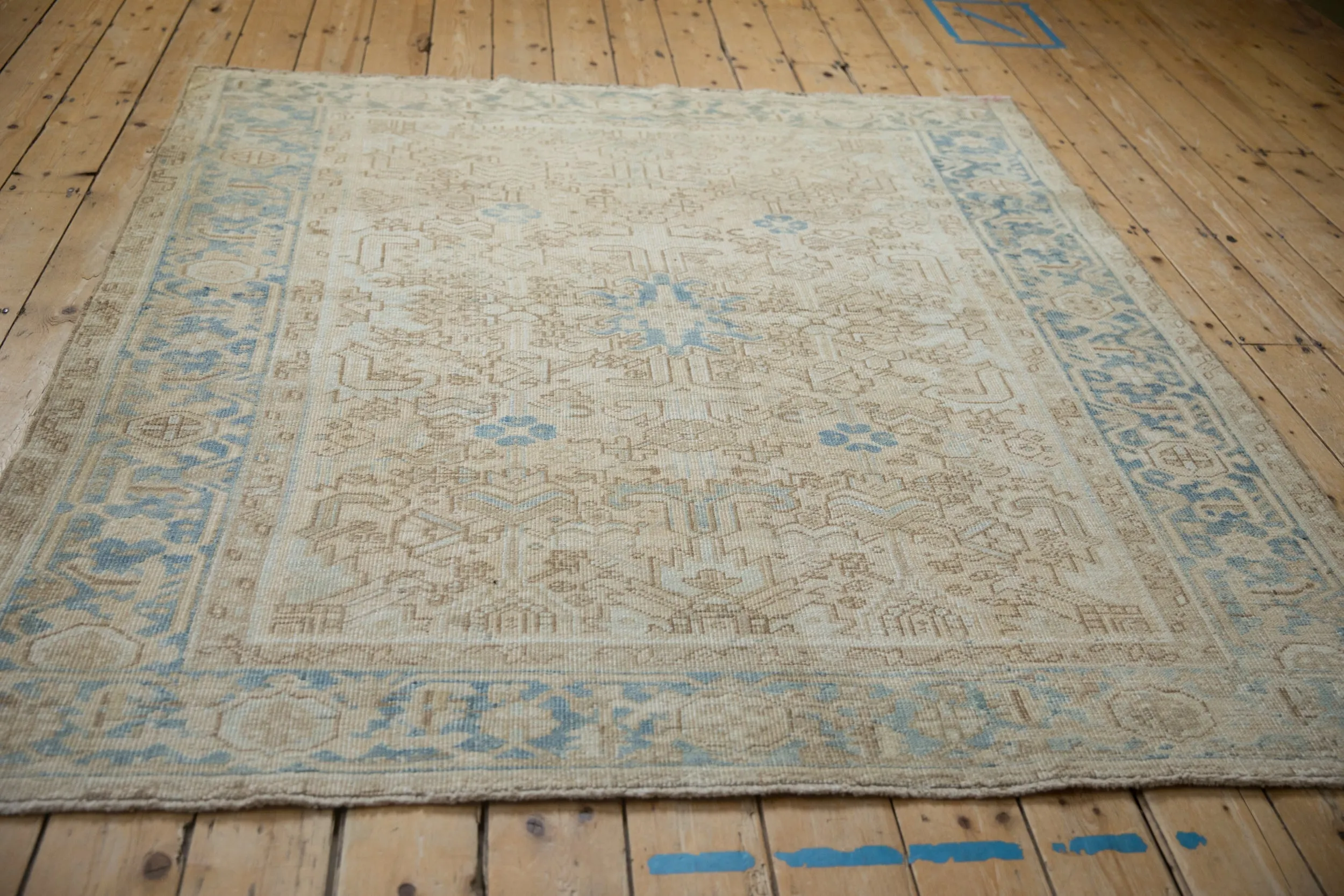 6x6.5 Vintage Distressed Heriz Square Carpet