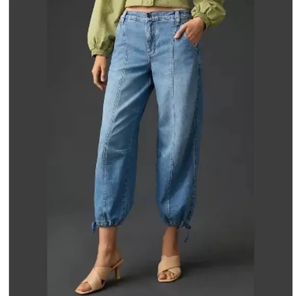 Anthropologie Pilcro Beach Cargo Mid-Rise Barrel Jeans Joggers Size 26
