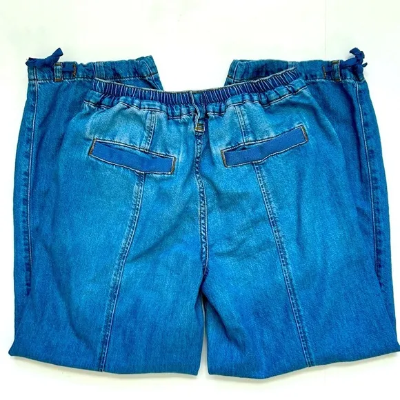Anthropologie Pilcro Beach Cargo Mid-Rise Barrel Jeans Joggers Size 26