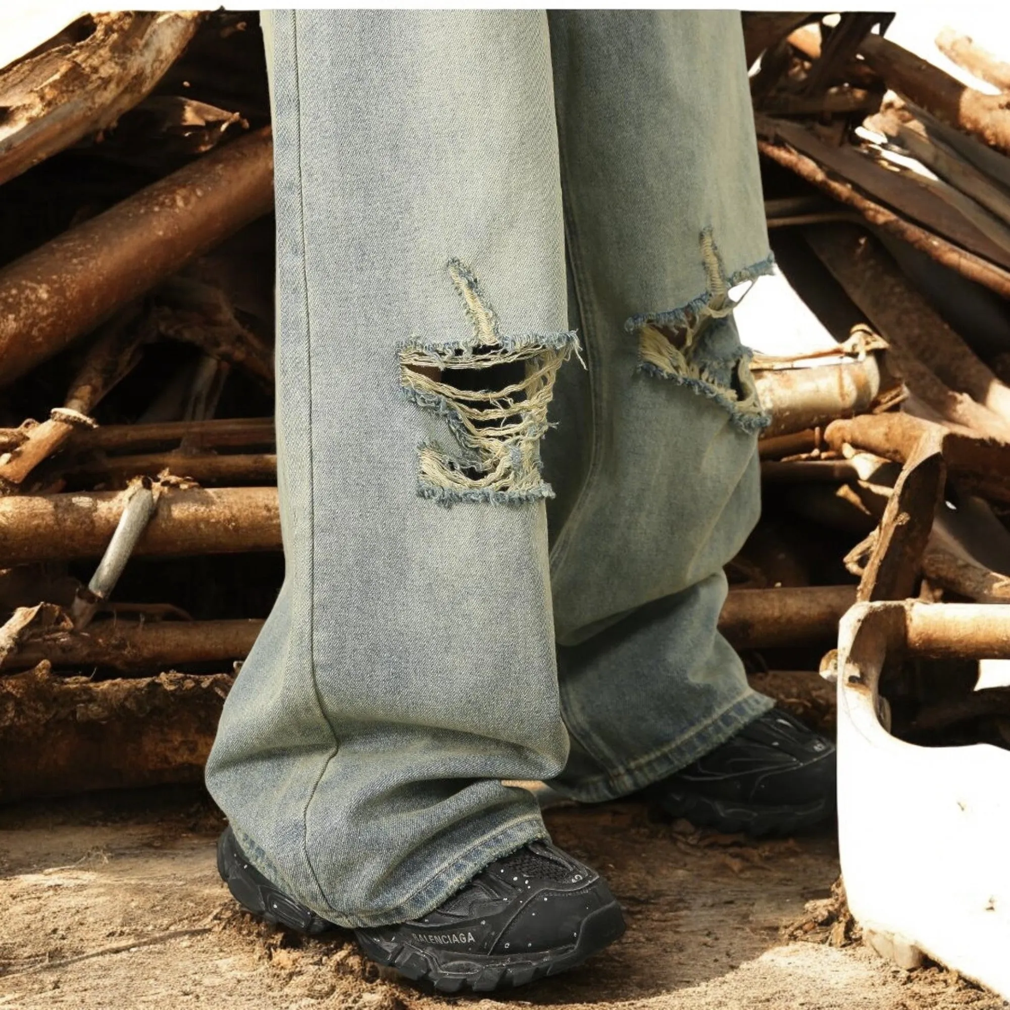 Baggy Distressed Denim Jeans