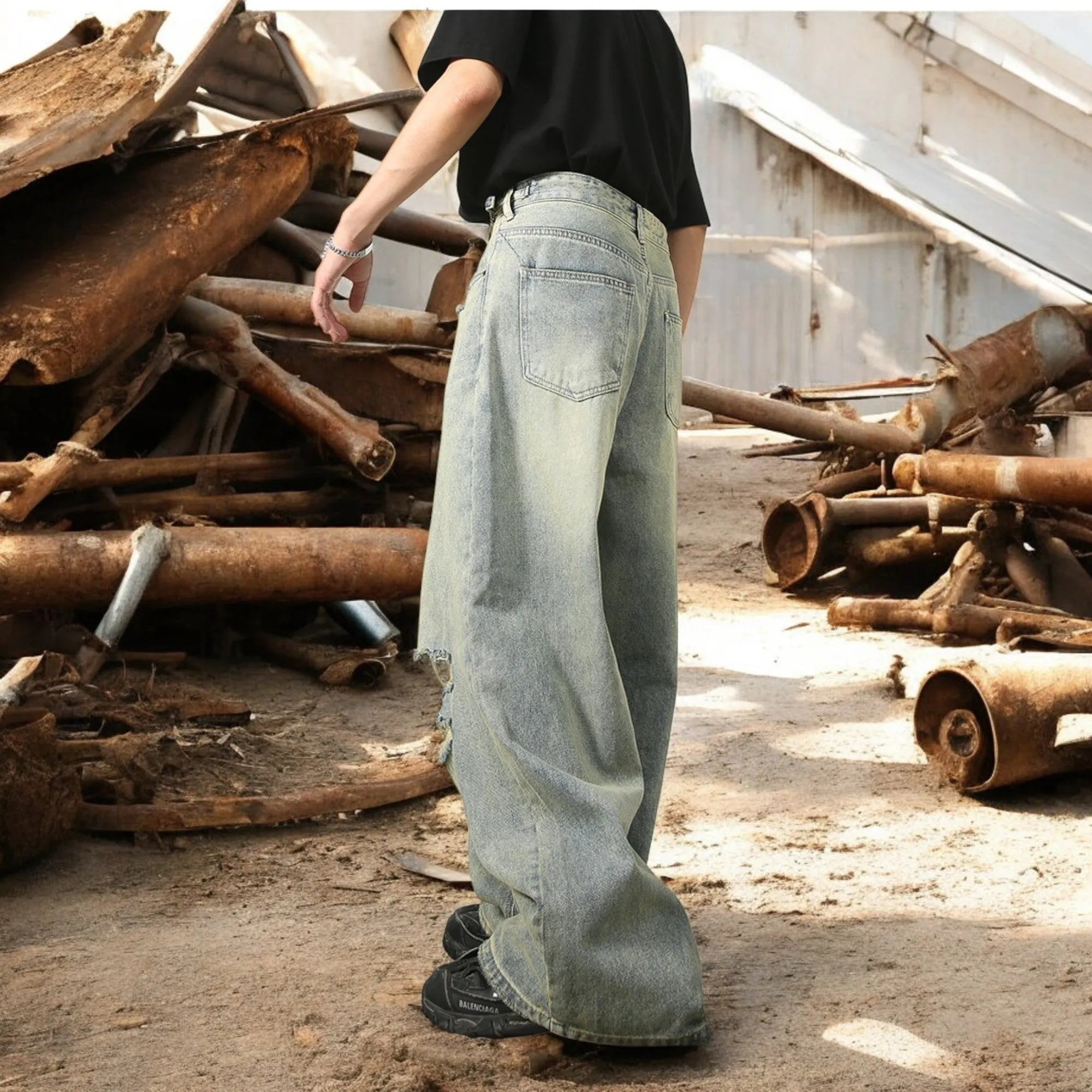 Baggy Distressed Denim Jeans