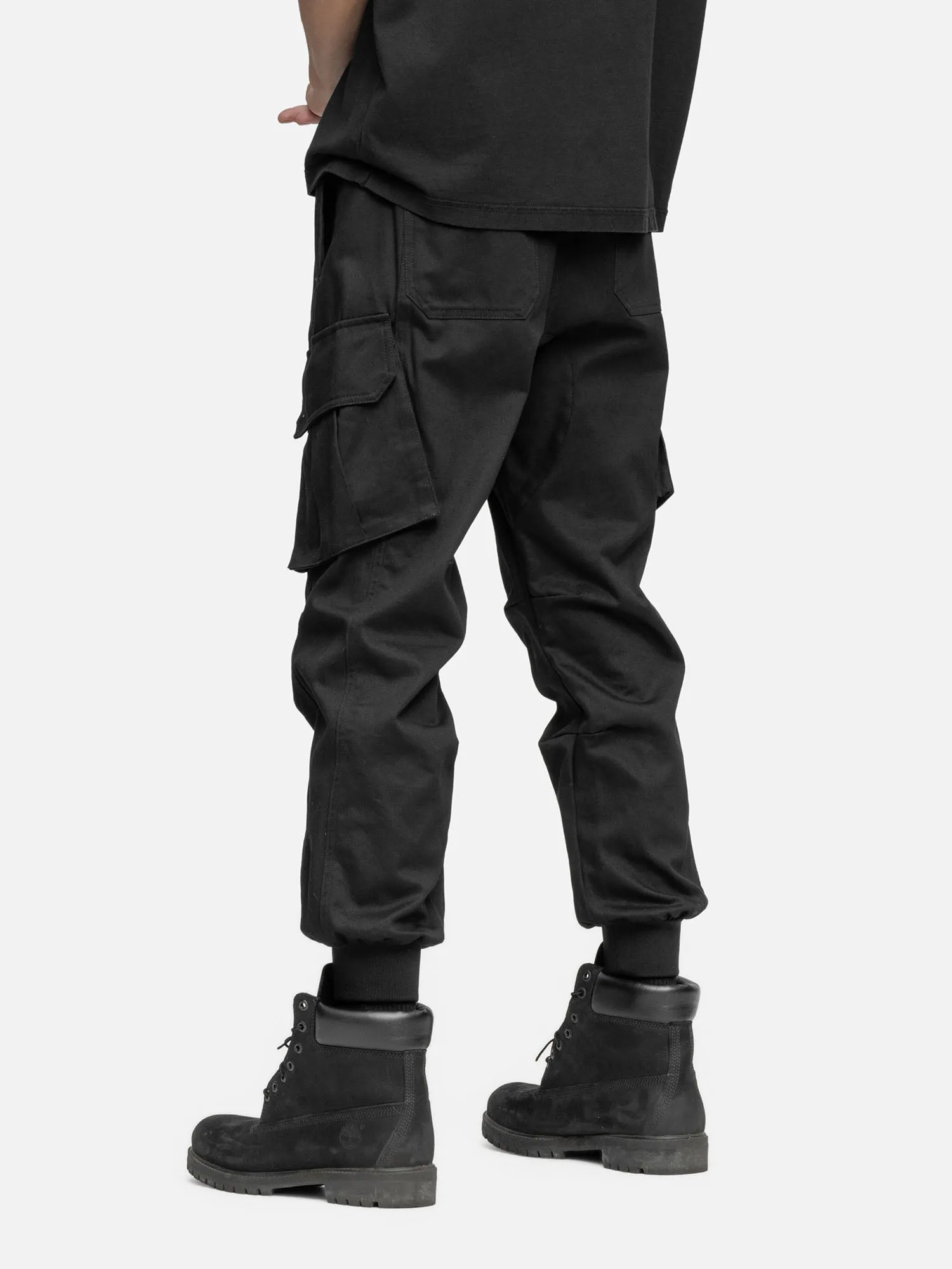 C15 CARGO BLACK