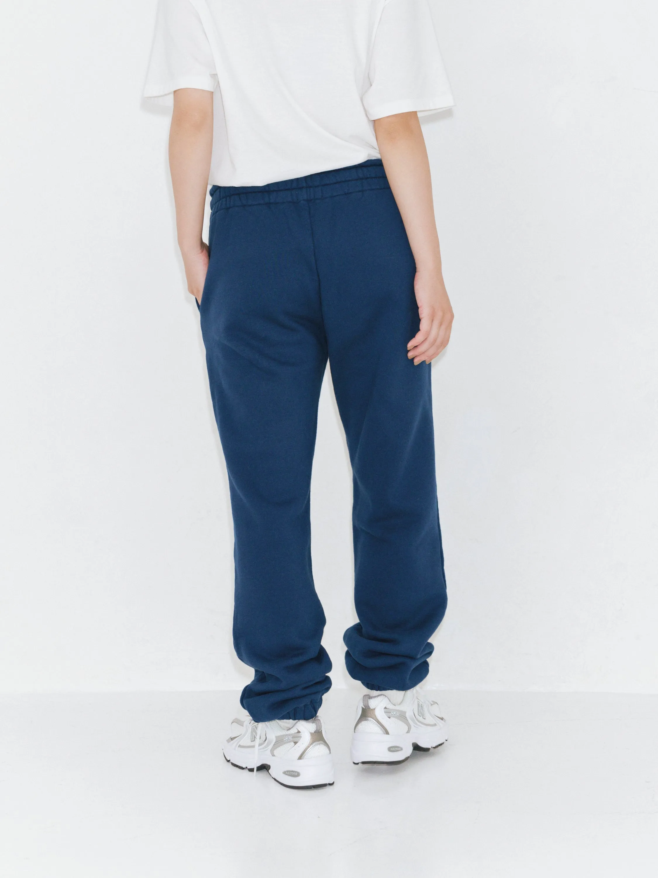 en sweat pants