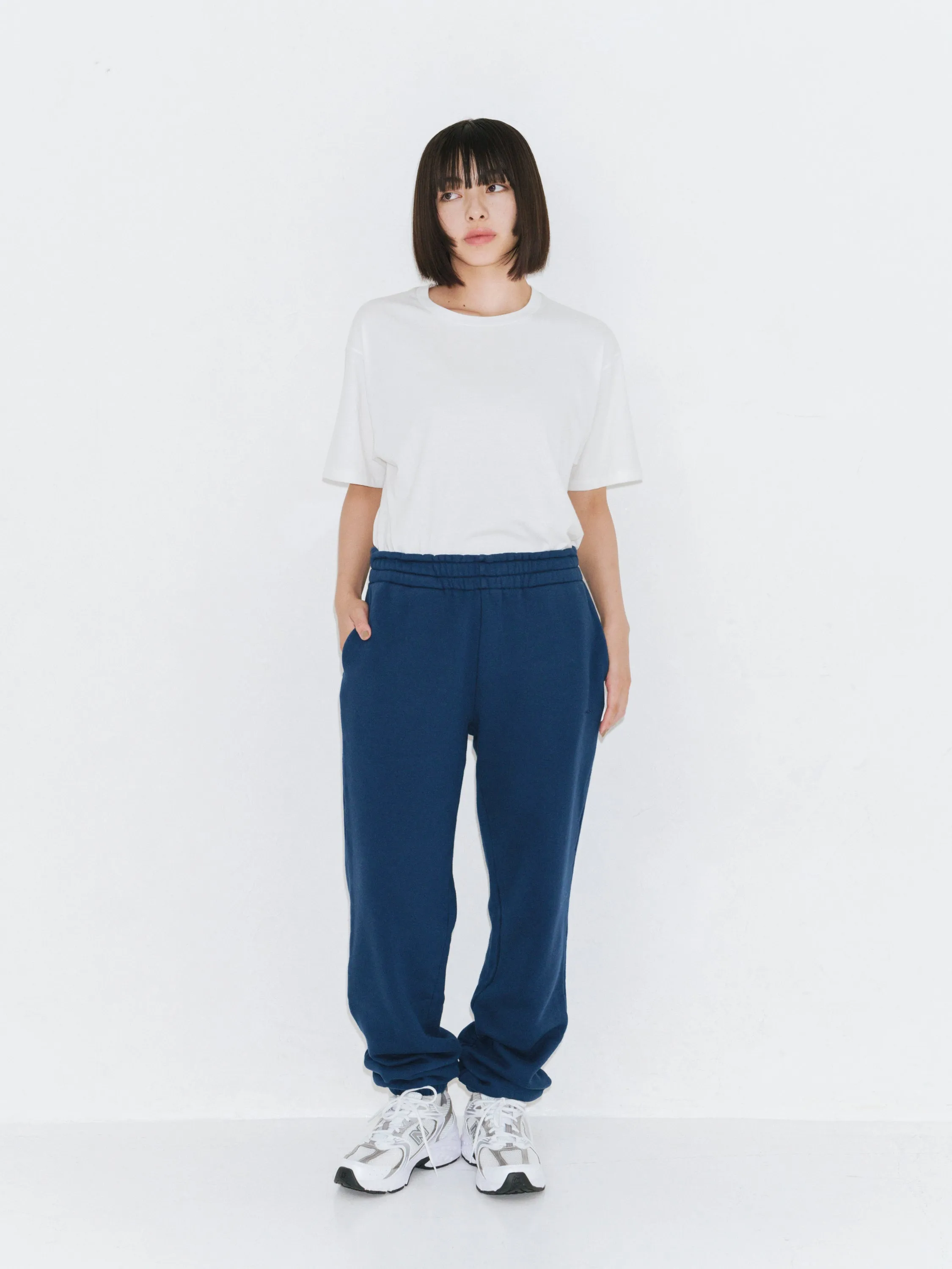 en sweat pants