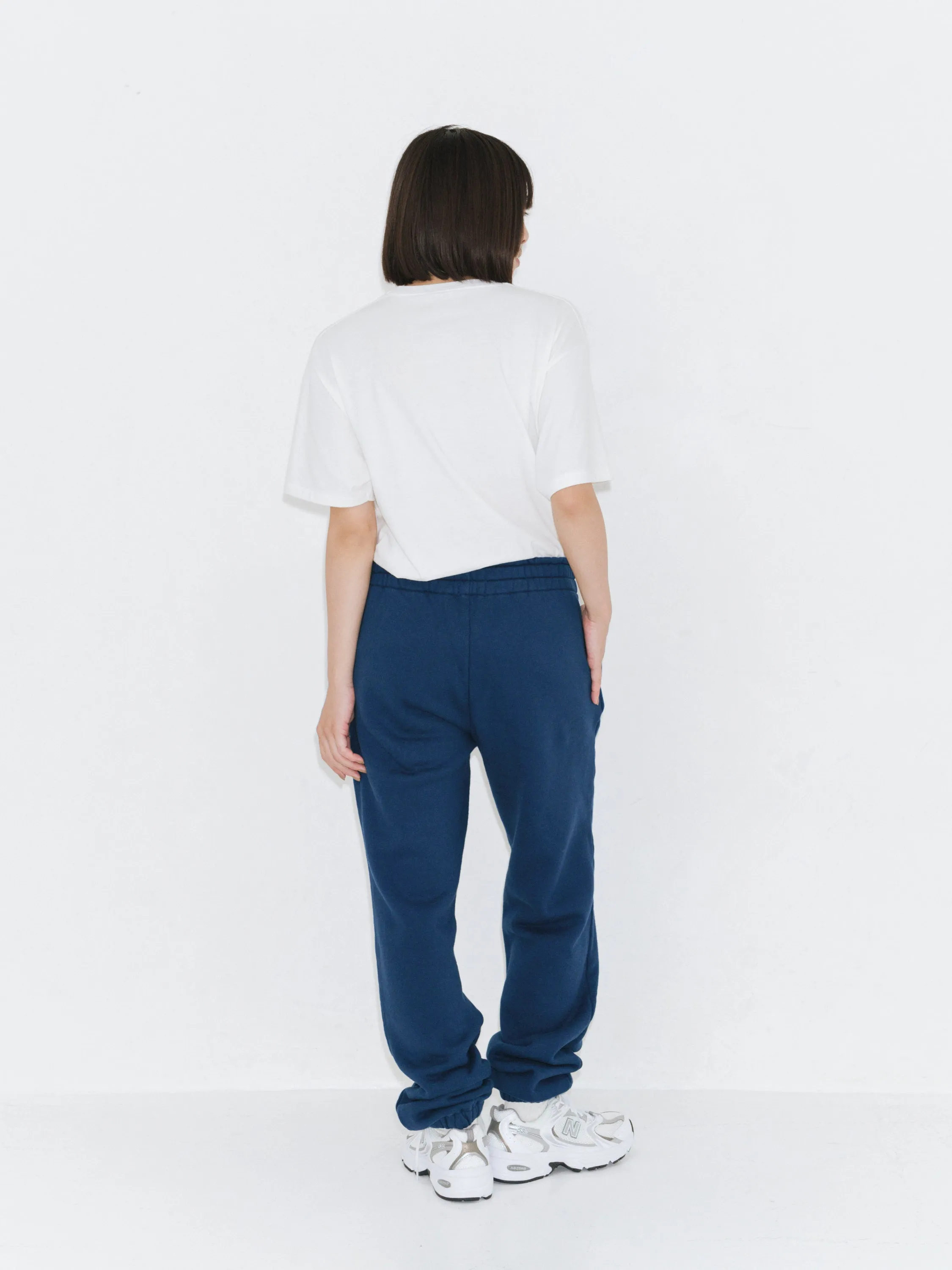 en sweat pants