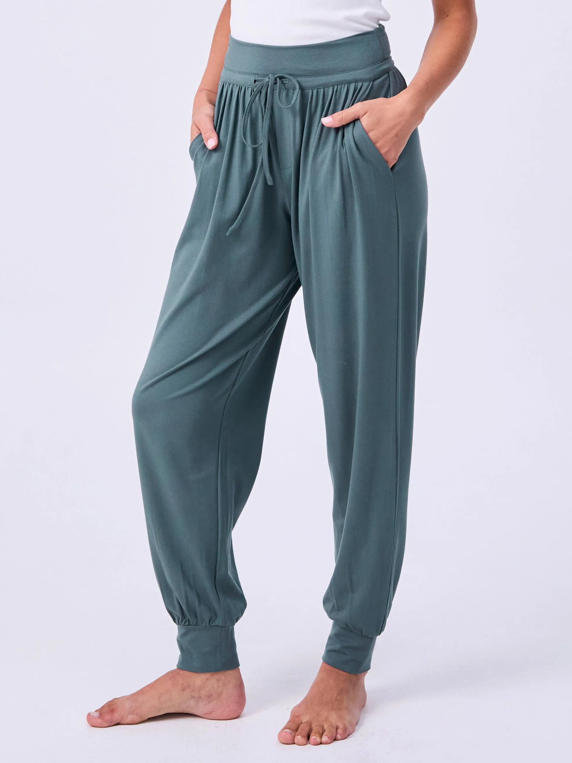Exhale Cuffed Yoga Pant - Sage