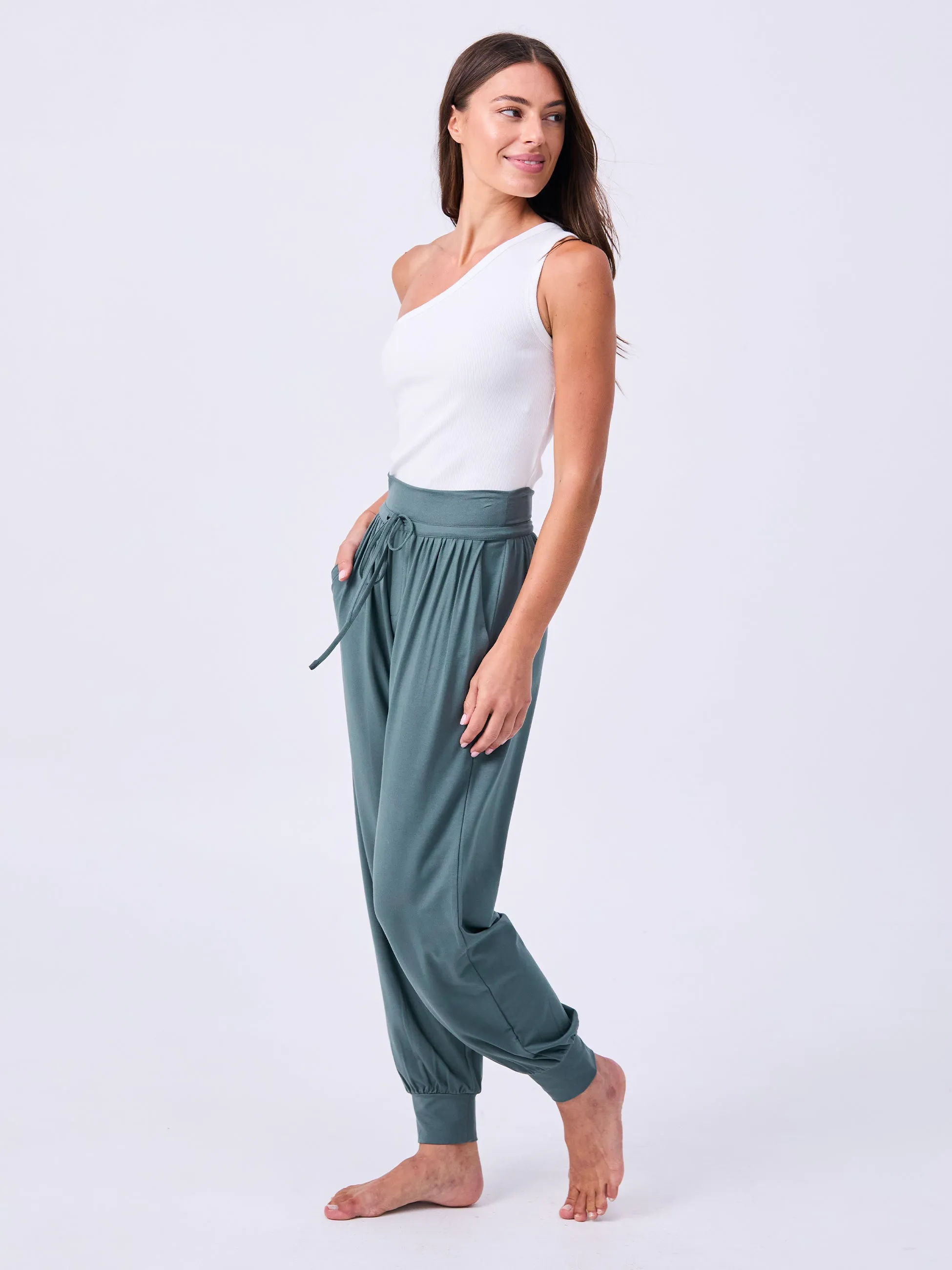 Exhale Cuffed Yoga Pant - Sage