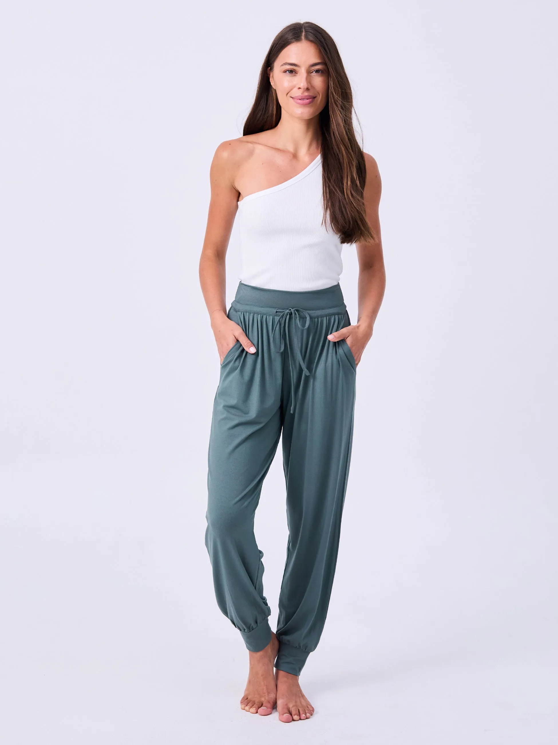 Exhale Cuffed Yoga Pant - Sage