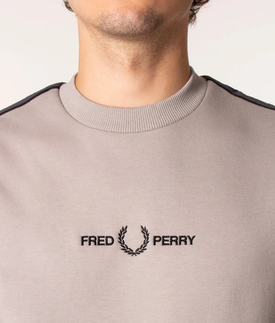 Fred Perry M4708 Taped Sleeve Sweatshirt Q54 Concrete
