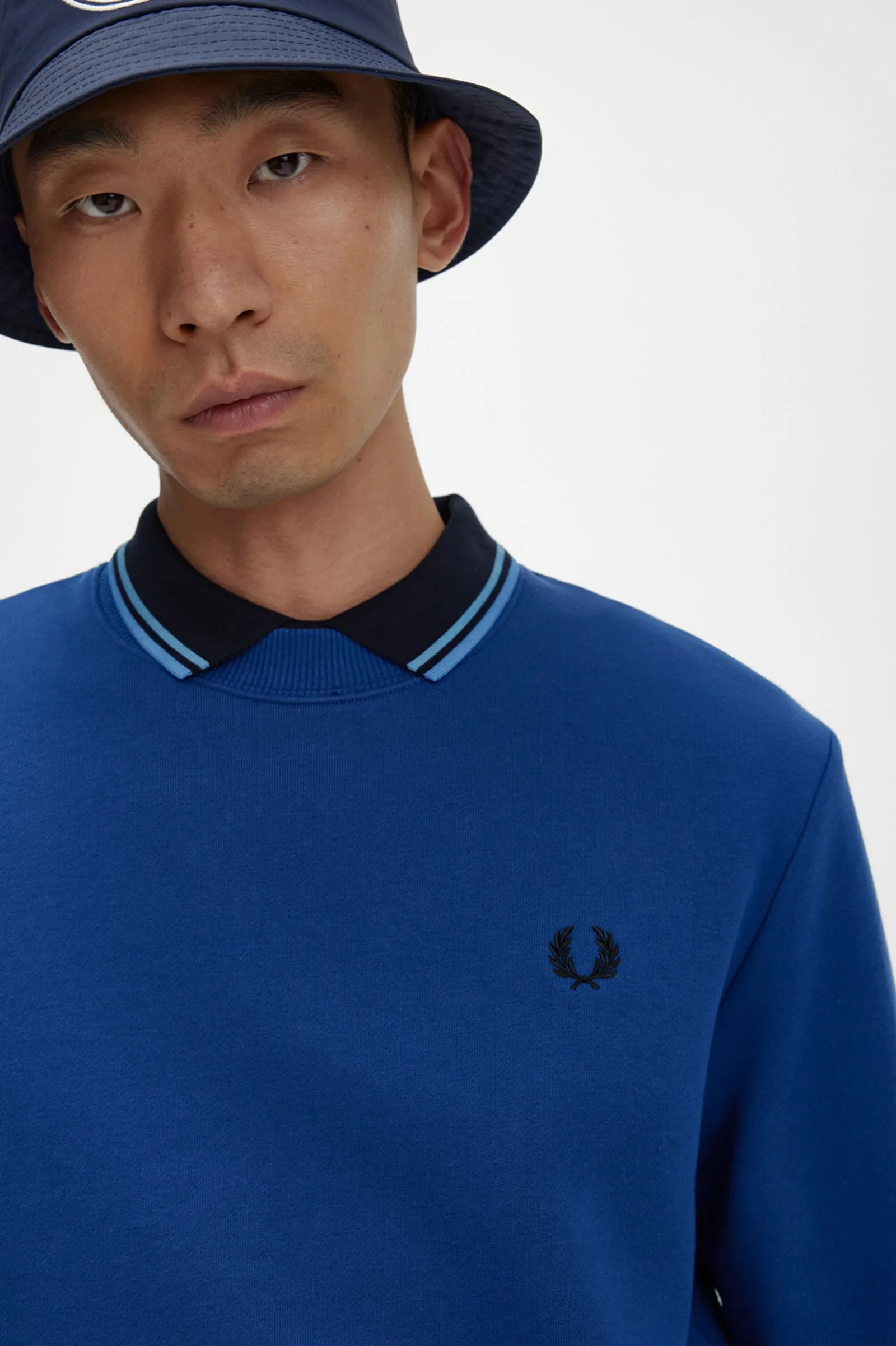 Fred Perry M7535 Crew Neck Sweatshirt Shaded Cobalt