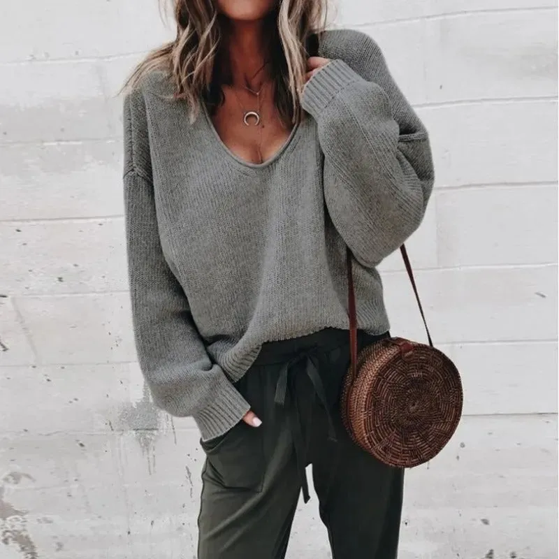 Jaqueline - pullover with oversized v-neckline