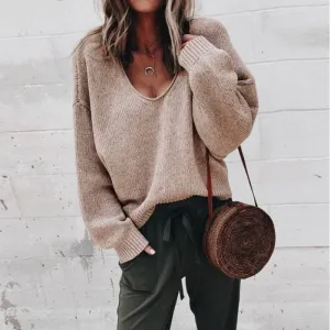 Jaqueline - pullover with oversized v-neckline