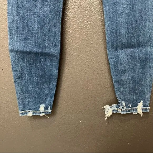 Judy Blue #82147 Distressed Skinny Jean 3/26