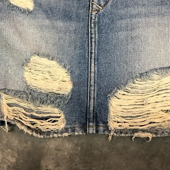 Lovers   Friends Distressed Light Wash Mini Jean Denim Skirt