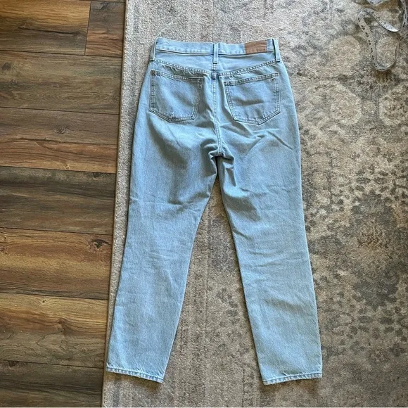 Madewell “The Perfect Vintage” High Rise Tapered Straight Leg Mom Denim Jean 27