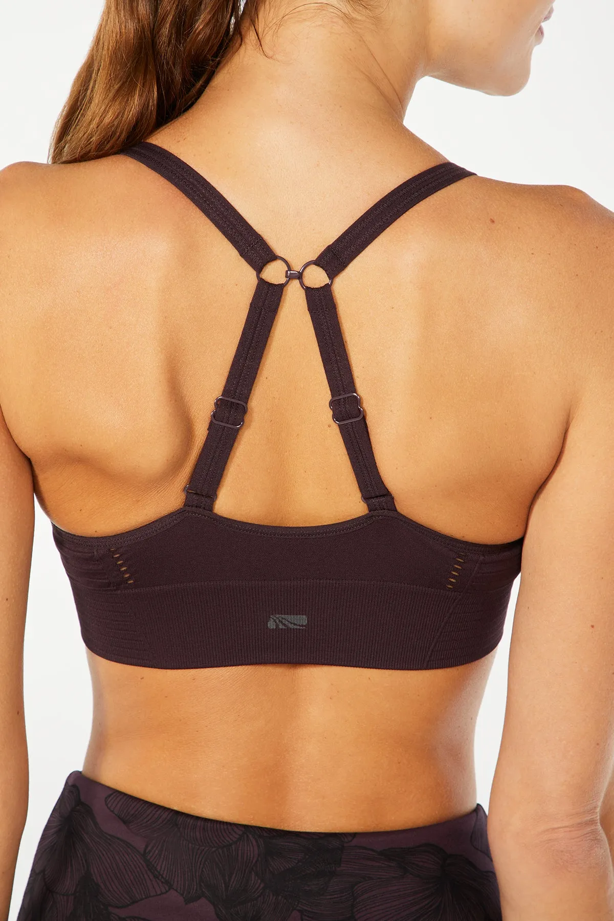 Mary Seamless Sport Bra (Wild Plum)