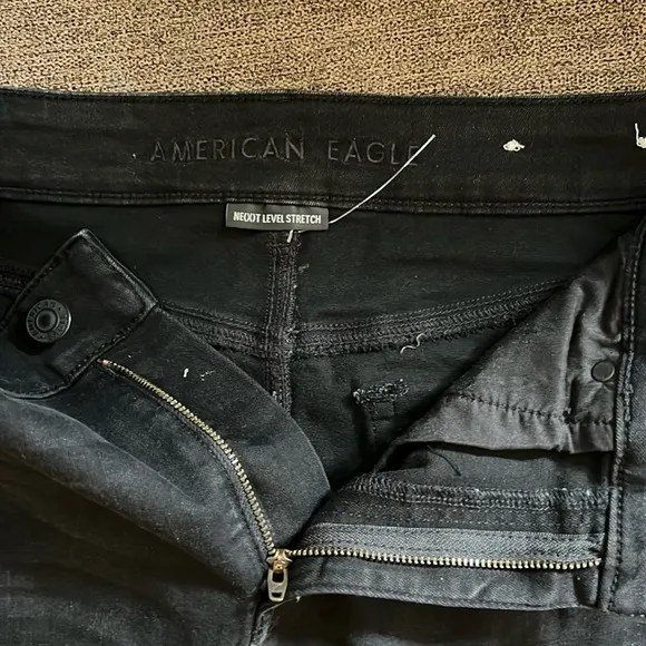 NEW American Eagle Next Level Stretch Distressed Black Denim Mini Skirt Size 10R