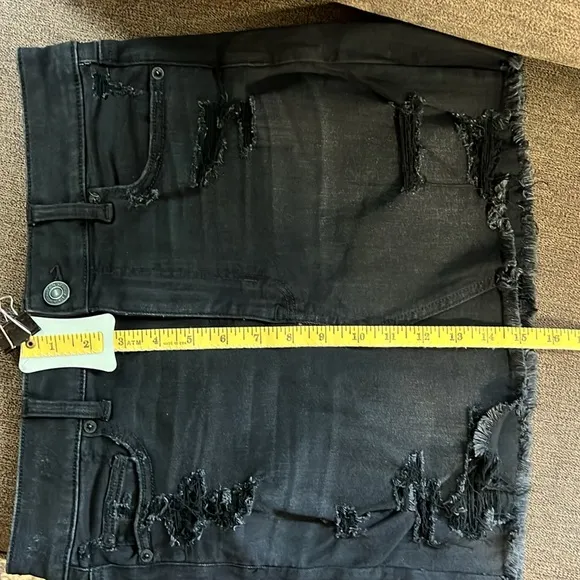 NEW American Eagle Next Level Stretch Distressed Black Denim Mini Skirt Size 10R