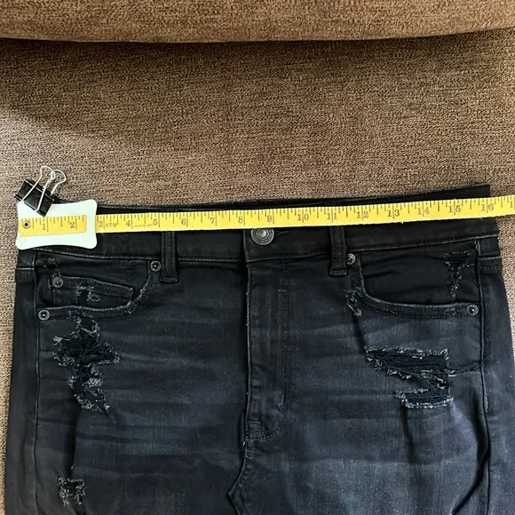 NEW American Eagle Next Level Stretch Distressed Black Denim Mini Skirt Size 10R