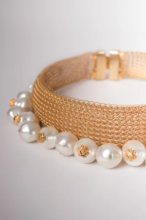 Pearl Mesh Collar