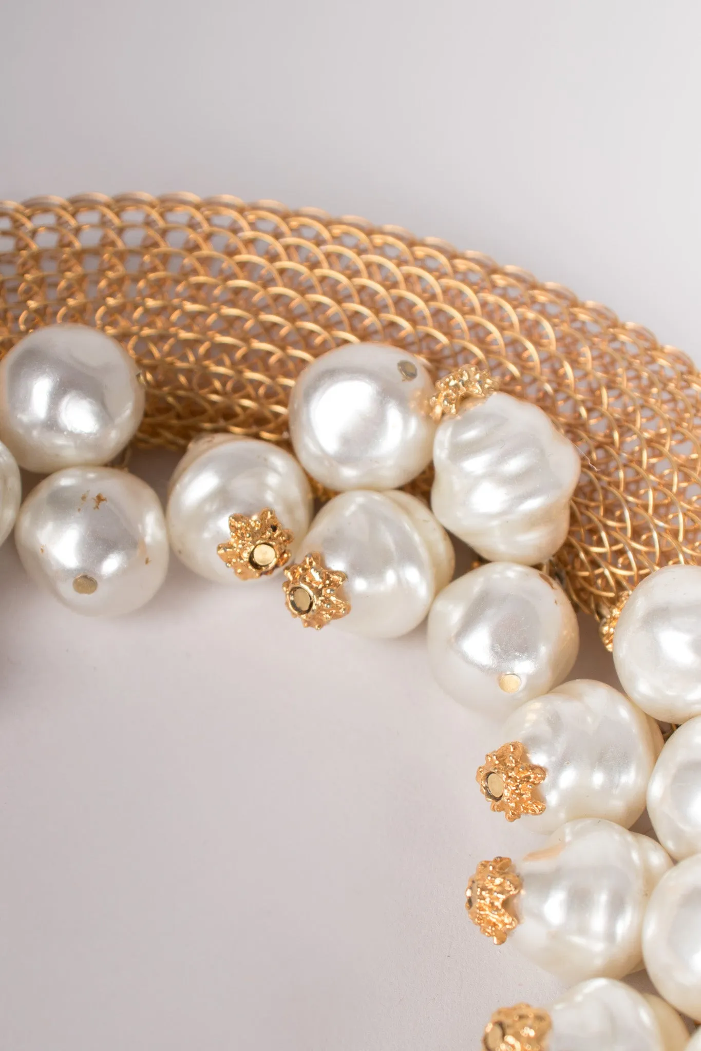 Pearl Mesh Collar