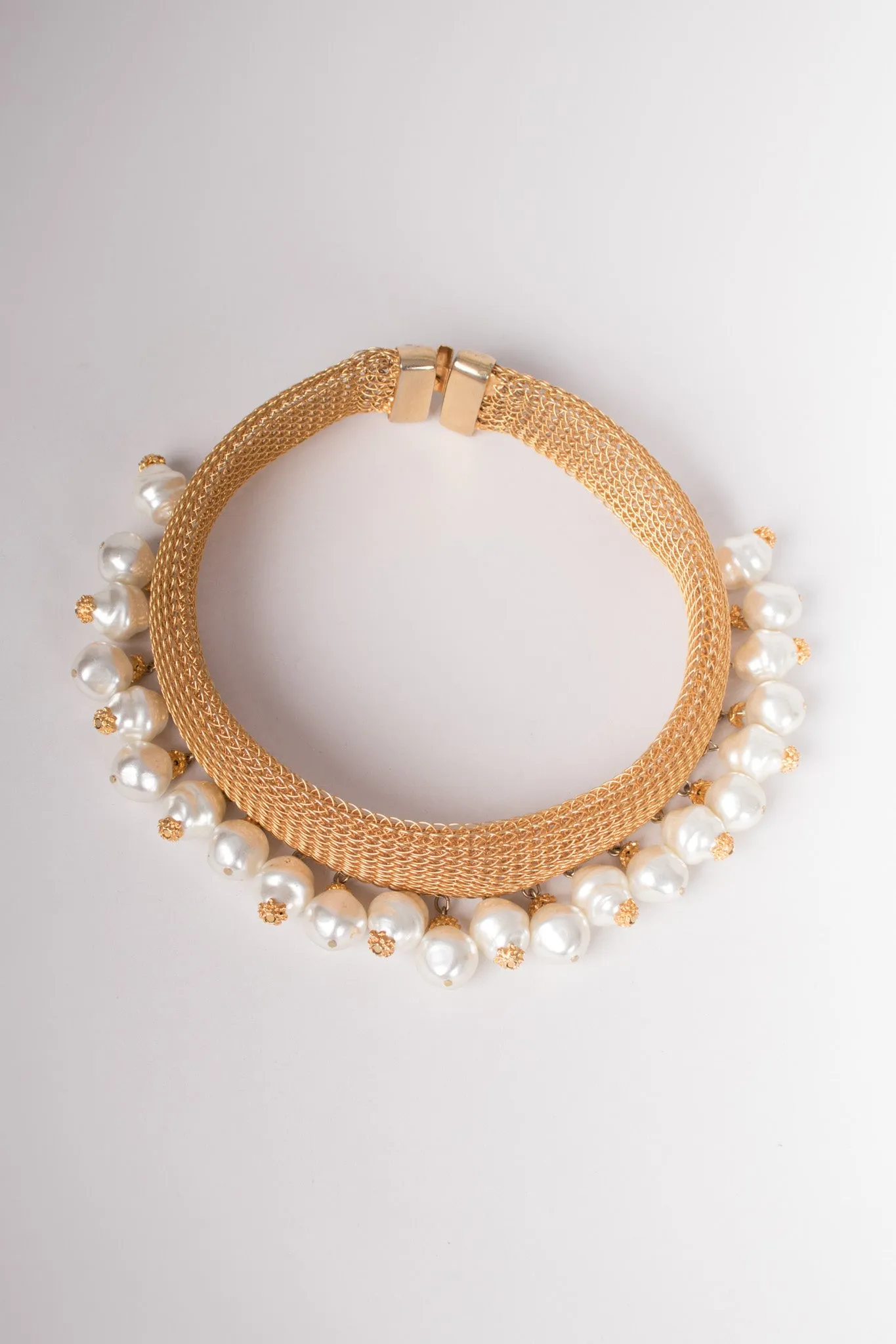 Pearl Mesh Collar