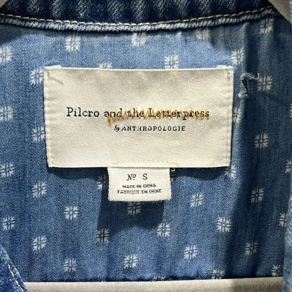 Pilcro Anthropologie Denim Distressed Medium Wash Jean Jacket Sz S