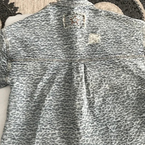 POL Distressed Leopard Denim Jacket Medium
