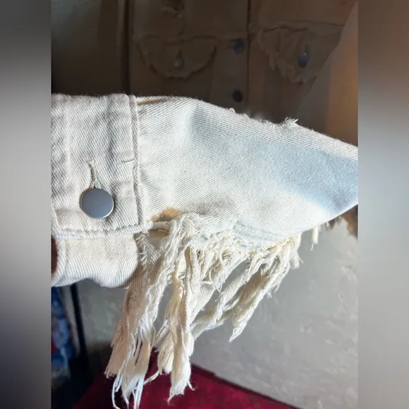 POL NWT fringe denim jacket, cream colored, distressed, small but oversized
