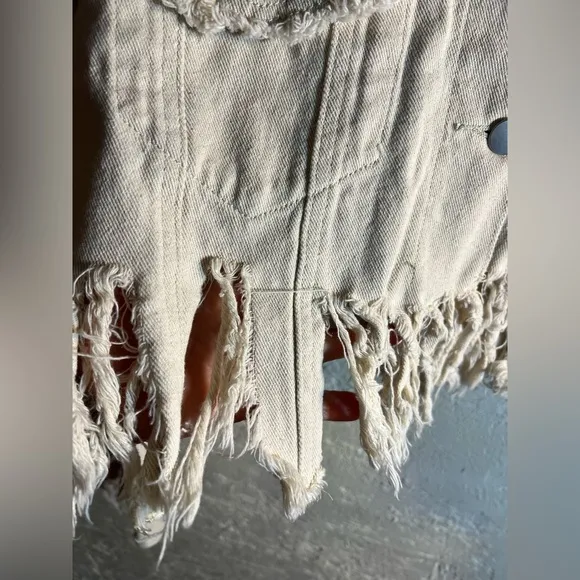 POL NWT fringe denim jacket, cream colored, distressed, small but oversized
