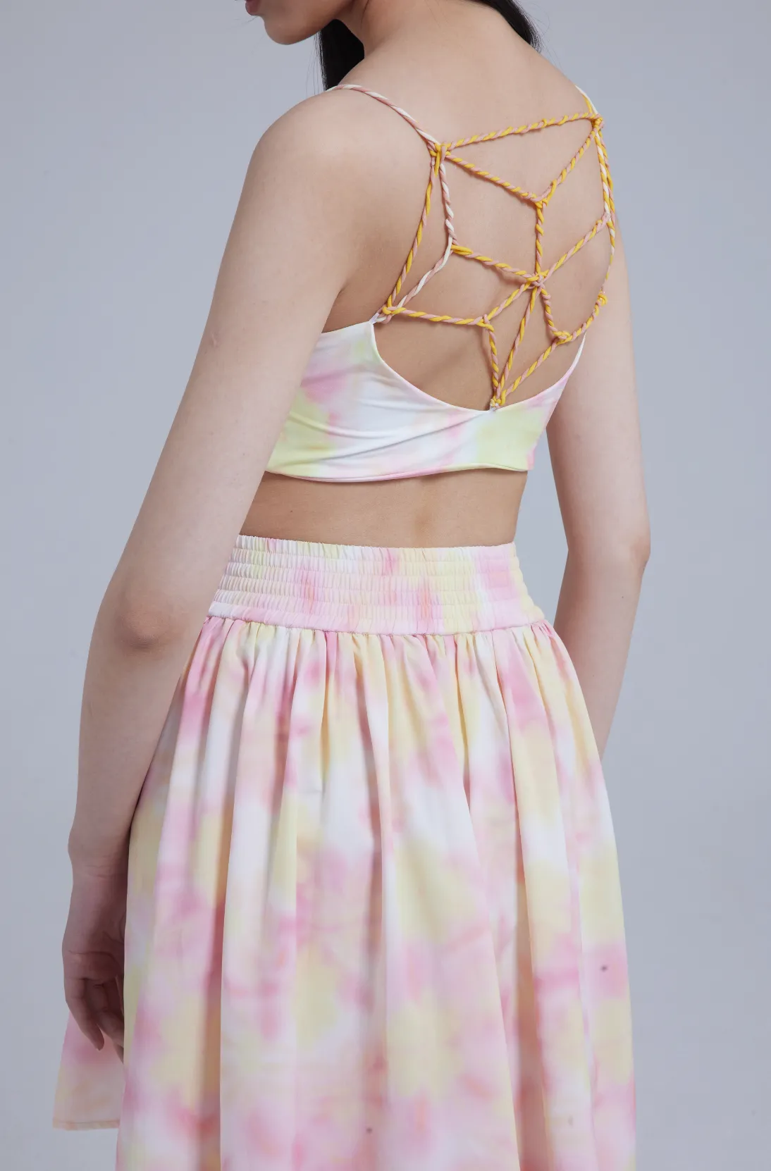 SPORTS BRA TOP WITH TWISTED STRAP