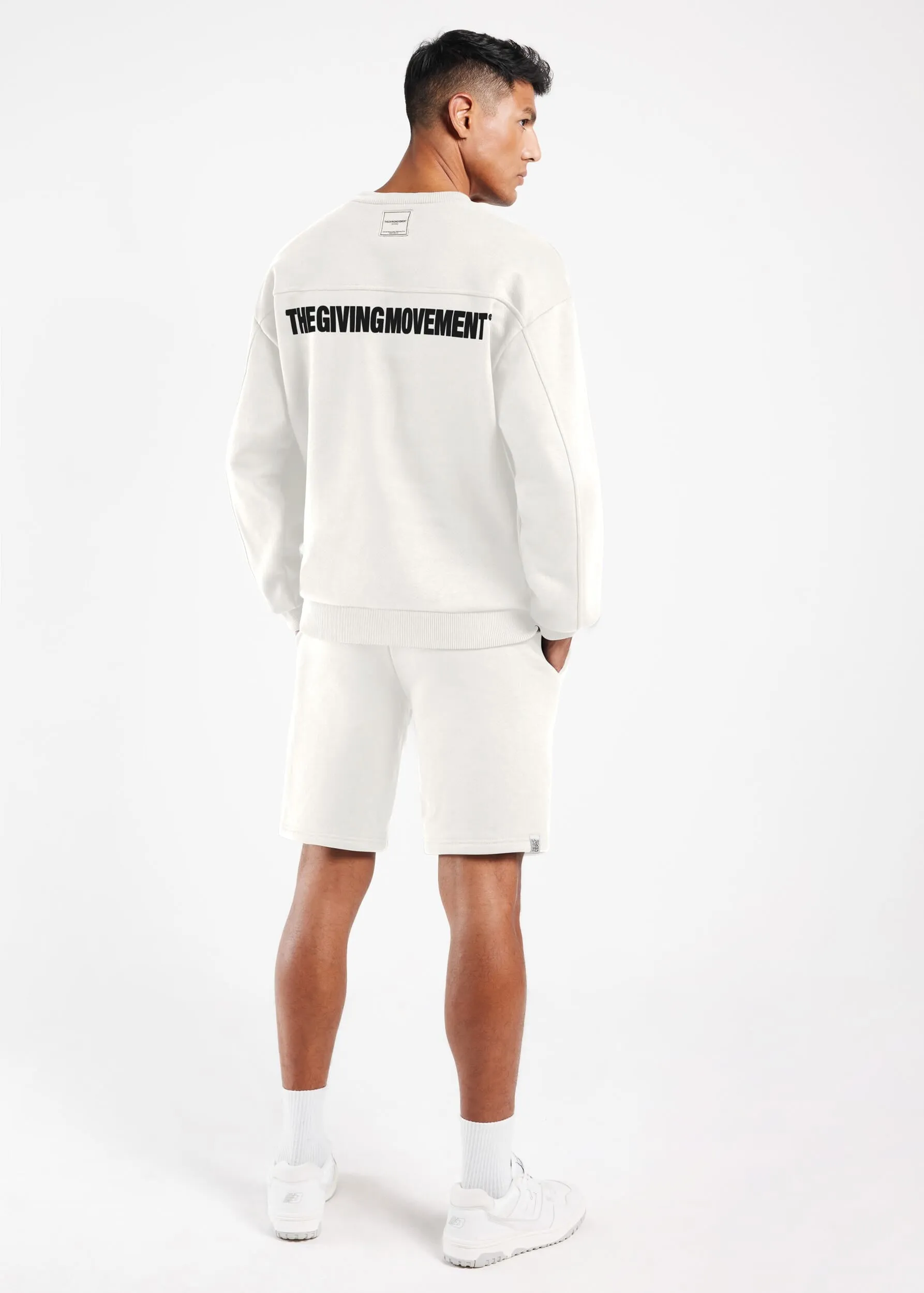 THE GIVING MOVEMENT OVERSIZED SWEATSHIRT