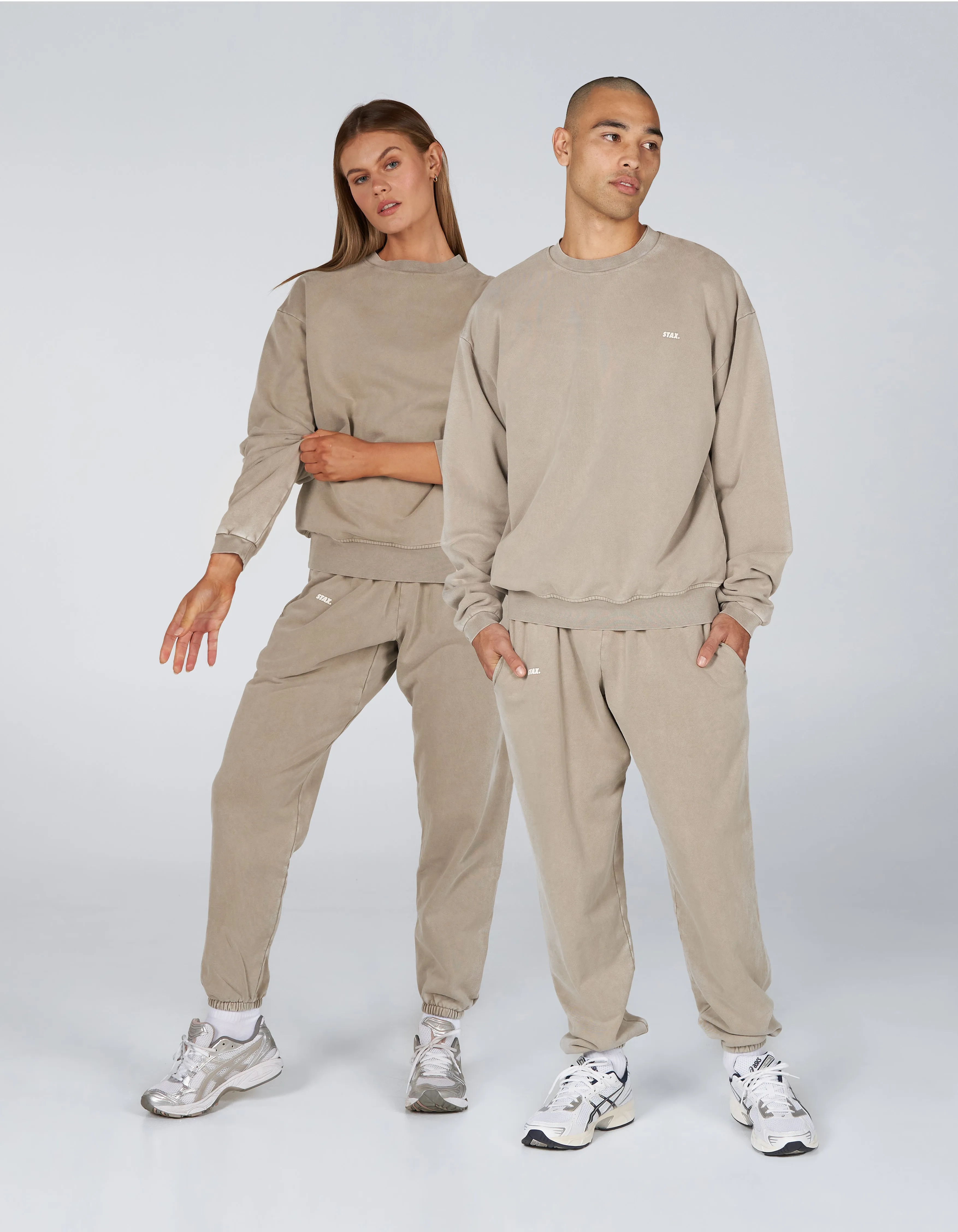 W23 Joggers- Earth