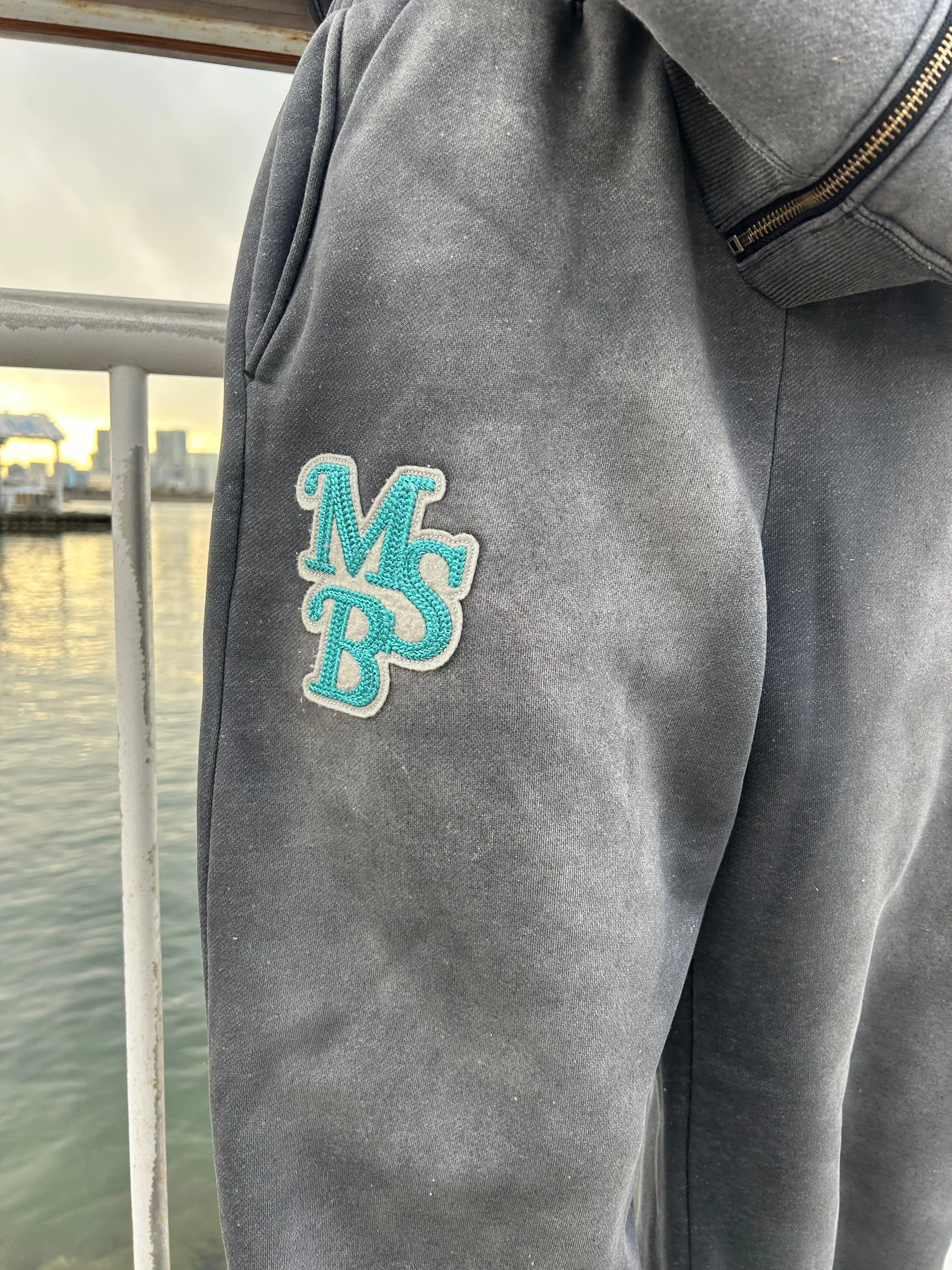 Wappen powder sweat pants