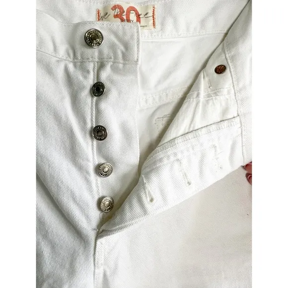 We The Free Maggie Mid Rise Straight Jean  in Optic White Denim Distressed 30